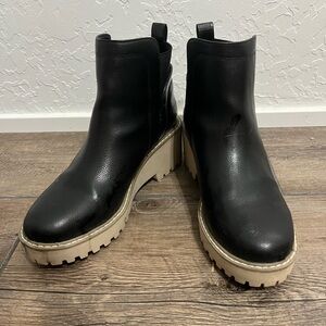 Black platform Ankle Boots